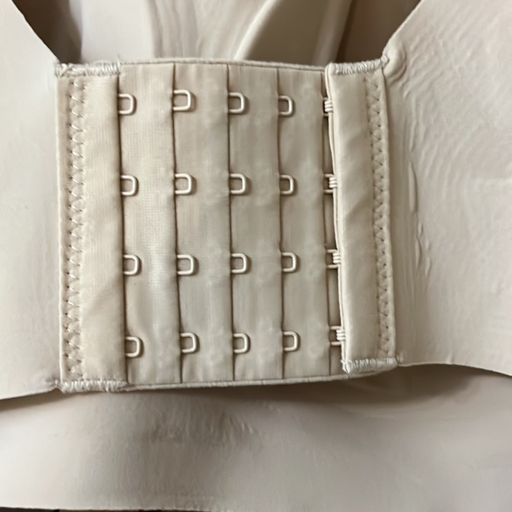 Seamless Cream Padded Bra - Picture 3 of 5